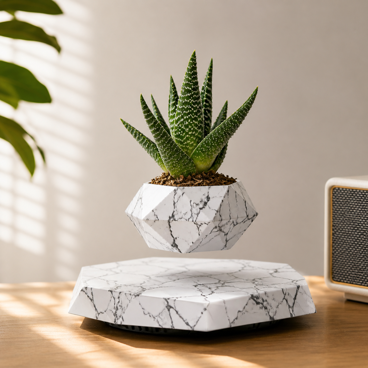 Levitating Magnetic Plant Pot – Floating Rotating Planter